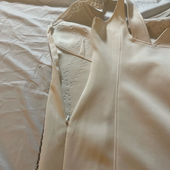 Bebe Studded Bodycon Mini Dress White Geometric Stud Sleeveless Club Size M - Picture 5 of 8